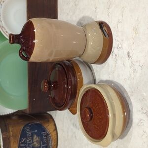 Four pieces of brown pottery